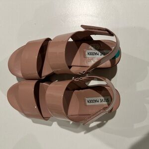 Steve Madden Pink Sandals Minimalist Design